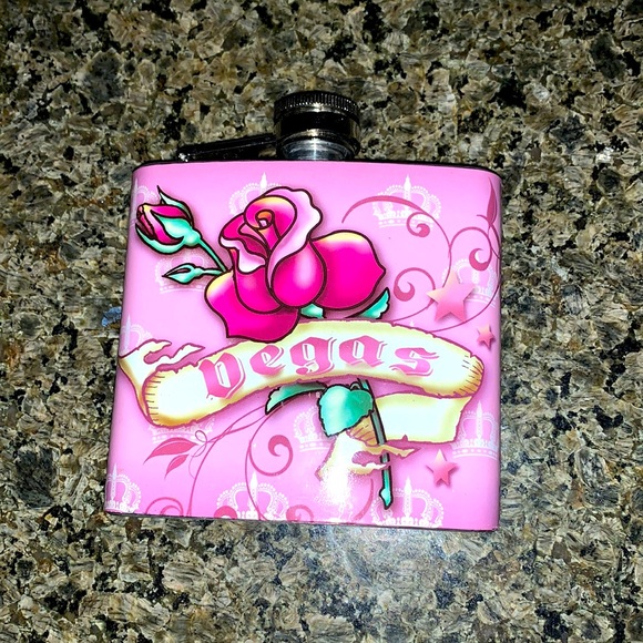 Vegas Flask - Picture 1 of 1